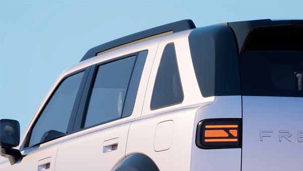 Saat Warisan Menjelma: Sentuhan Keahlian Inggris di Balik Desain Eksterior FREELANDER 8
